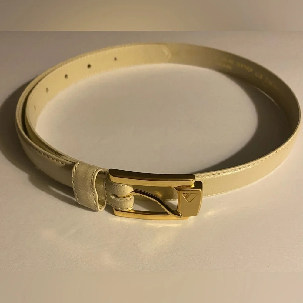 Liz Claiborne belt, Full grain Semi Aniline, Leather, Sz M,Closet staple,Neutral